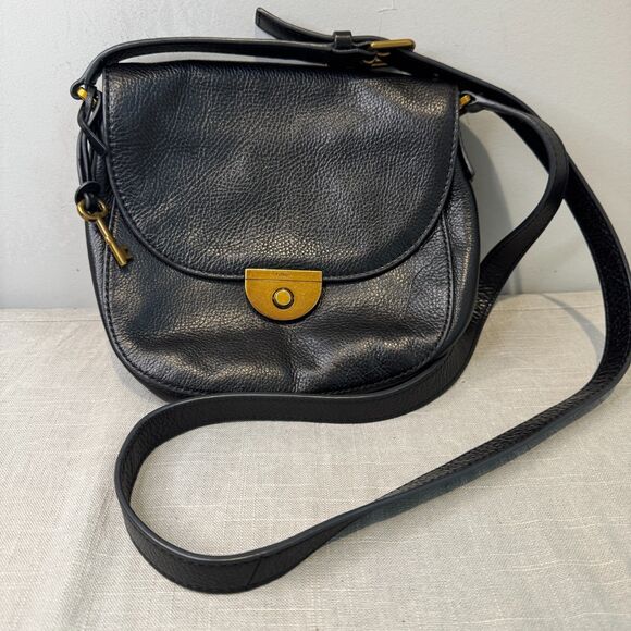 VTG Fossil Black Pebble Leather Crossbody Bag – Emi Saddle, Gold Key - Picture 1 of 13